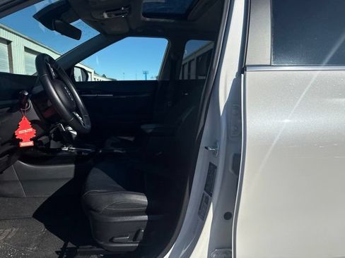 Used 2024 Kia Seltos EX AWD/4WD image 4