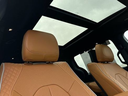 New 2023 Chrysler Pacifica Pinnacle image 18