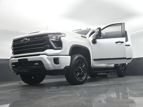 Used 2024 Chevrolet Silverado 3500 High Country w/ High Country Premium Package AWD/4WD image 72