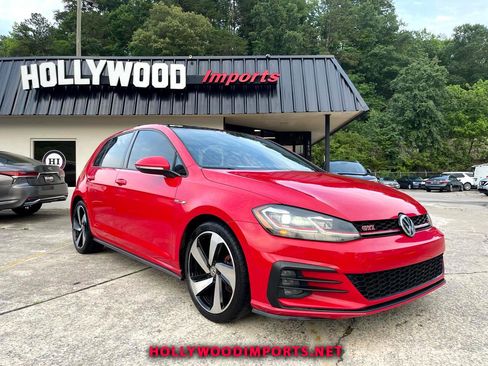 Used 2019 Volkswagen GTI SE image 1