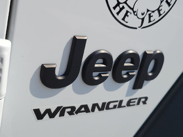 Used 2022 Jeep Wrangler Sport AWD/4WD image 11
