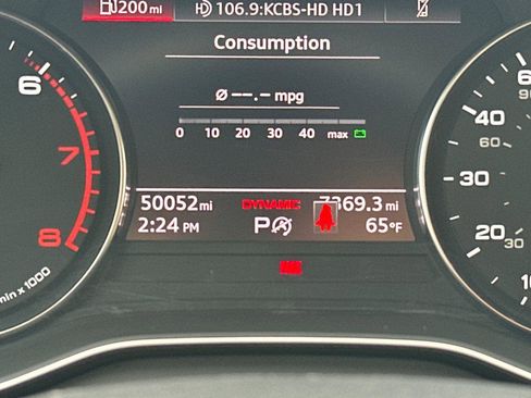 Used 2023 Audi Q5 Premium image 26