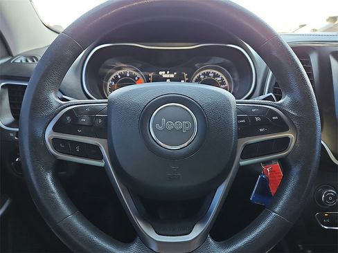 Used 2020 Jeep Cherokee Latitude image 30