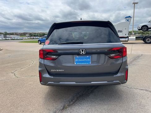 New 2026 Honda Odyssey EX-L image 4