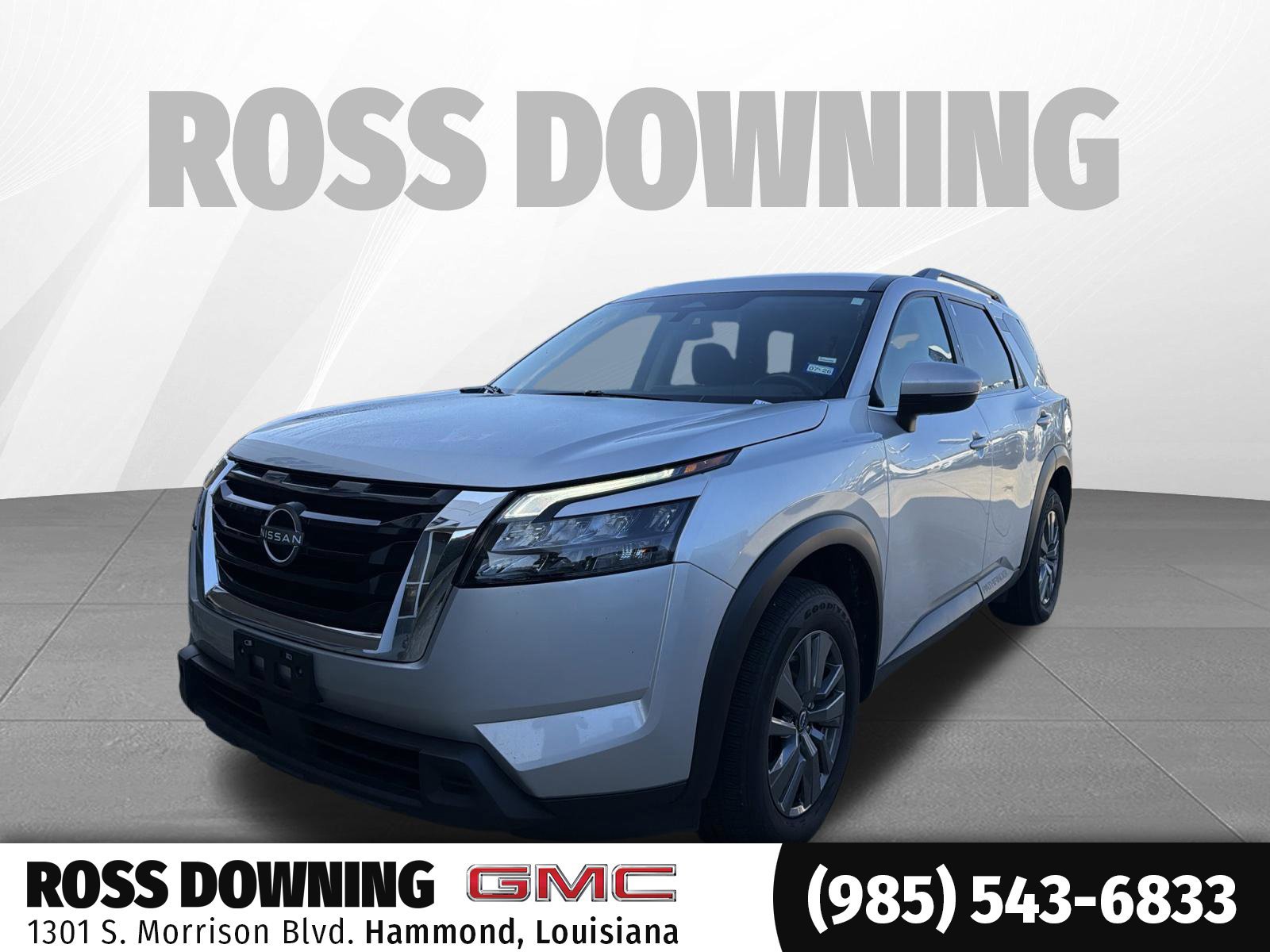 Used 2024 Nissan Pathfinder SV FWD image 1
