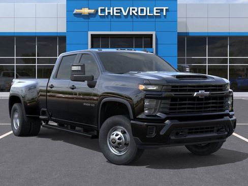 New 2026 Chevrolet Silverado 3500 W/T image 7