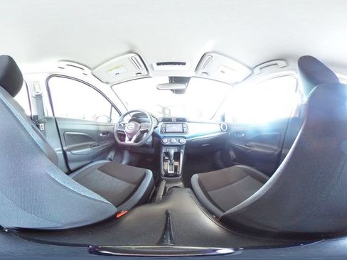 Used 2025 Nissan Versa SV FWD image 41
