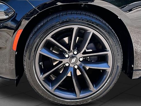 Used 2019 Dodge Charger SXT w/ Leather Interior Group RWD image 11