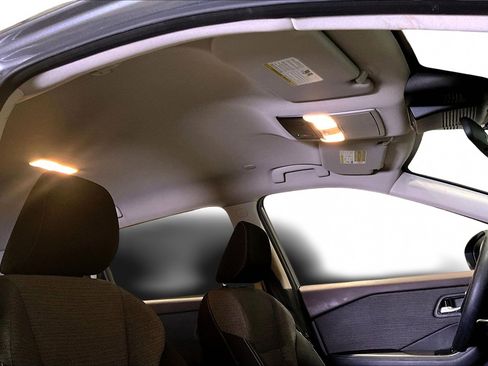 Used 2023 Nissan Rogue SV image 27