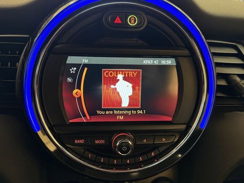 Used 2021 MINI Cooper 2-Door Hardtop image 13