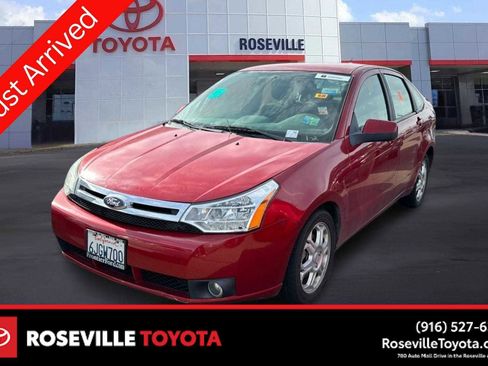 Used 2009 Ford Focus SES image 1