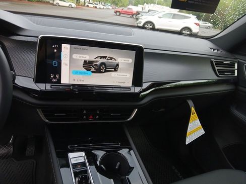 New 2025 Volkswagen Atlas Cross Sport SEL image 17