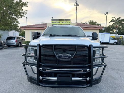 Used 2019 Ford F550 4x4 Crew Cab image 8