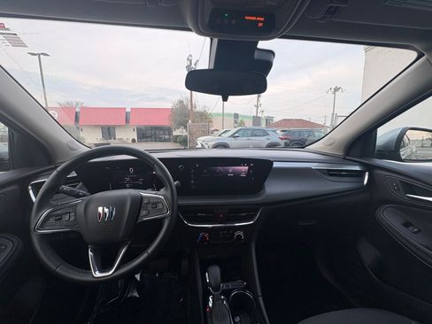 Used 2025 Buick Encore GX Preferred FWD image 32