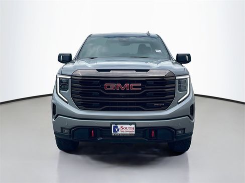 Used 2023 GMC Sierra 1500 AT4X image 2