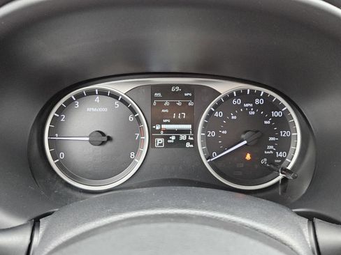 New 2025 Nissan Kicks Play S image 14