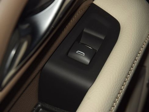 Used 2024 GMC Yukon Denali AWD/4WD image 48