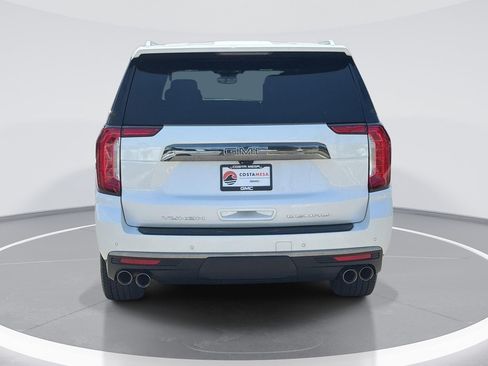 Used 2023 GMC Yukon XL Denali Ultimate AWD/4WD image 4