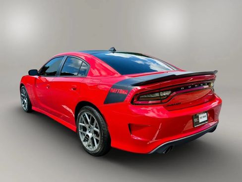 Used 2017 Dodge Charger R/T RWD image 3