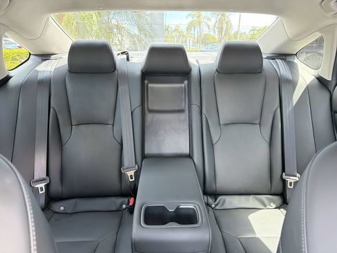 Used 2023 Honda Accord Touring image 14