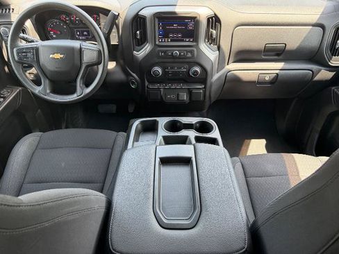 Used 2022 Chevrolet Silverado 1500 Custom AWD/4WD image 9