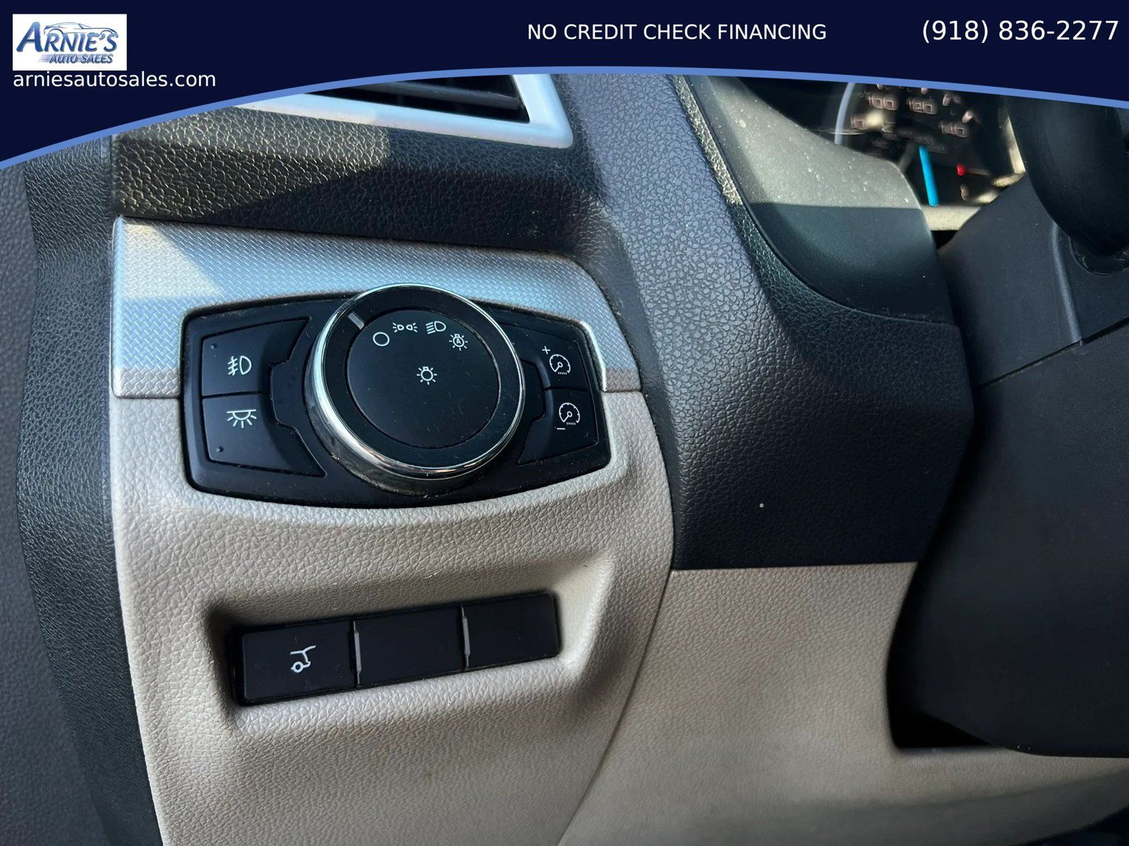 Used 2013 Ford Explorer XLT FWD image 6