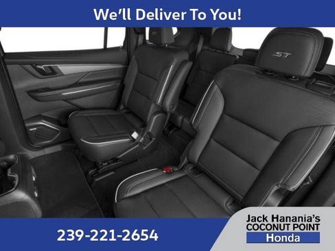 Used 2025 Buick Enclave Sport Touring FWD image 15