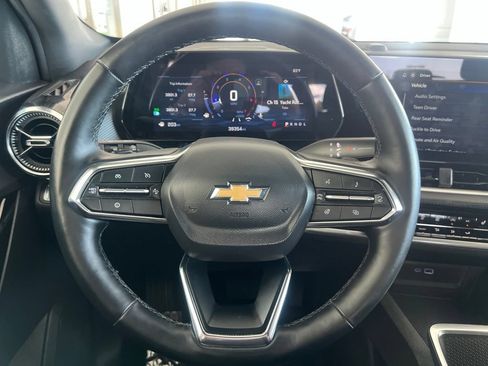 Used 2025 Chevrolet Equinox LT FWD image 47