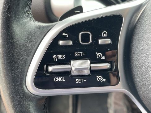 Certified 2022 Mercedes-Benz GLB 250 image 38