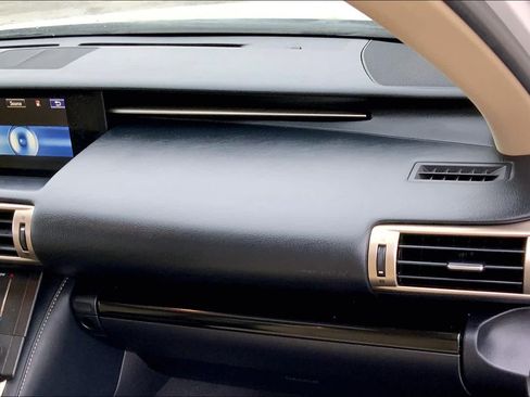Used 2015 Lexus IS 350 w/ Navigation System Package RWD image 18