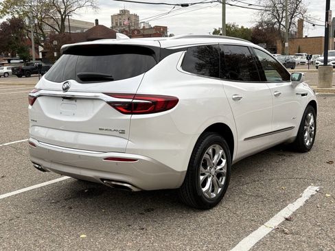 Used 2018 Buick Enclave Avenir image 11