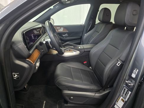 Certified 2025 Mercedes-Benz GLS 450 4MATIC image 13