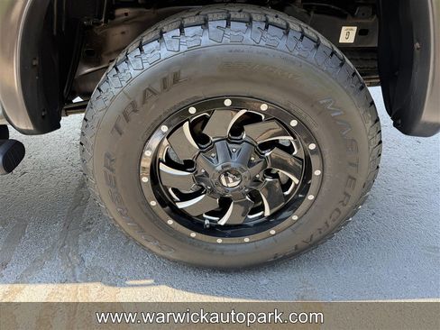 Used 2021 Toyota Tacoma TRD Sport w/ TRD Premium Sport Package AWD/4WD image 16