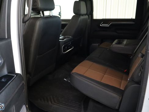 Used 2024 Chevrolet Silverado 3500 High Country w/ High Country Premium Package image 27