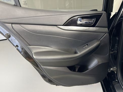 Used 2023 Nissan Maxima SL FWD image 26
