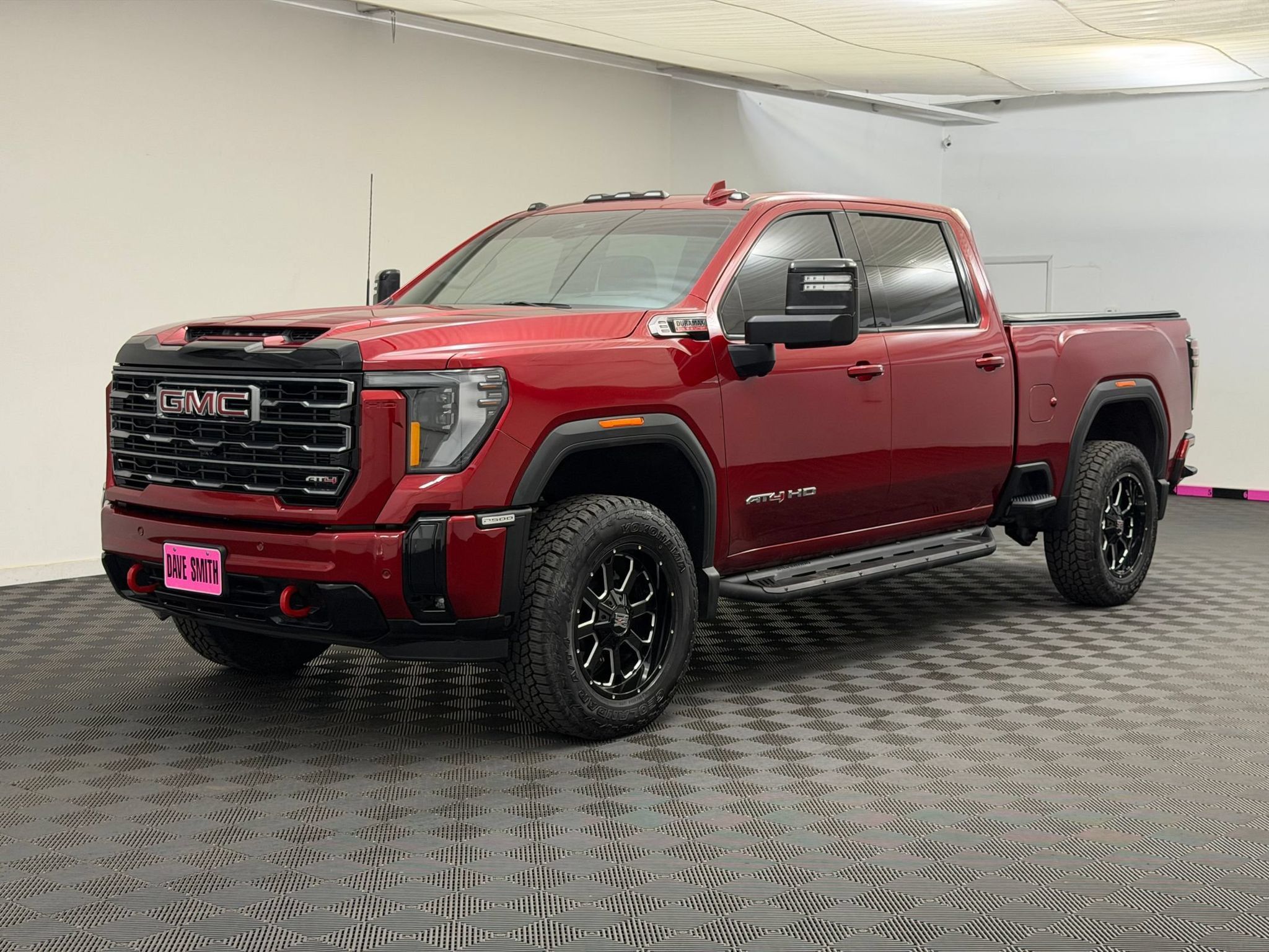 Used 2025 GMC Sierra 2500 AT4 w/ Technology Package AWD/4WD image 1