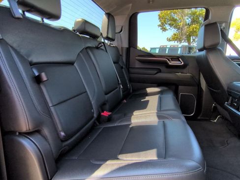 Used 2023 GMC Sierra 1500 SLT w/ SLT Premium Package RWD image 23