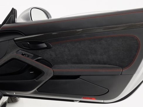 Used 2018 Porsche 911 GT2 RS RWD image 45