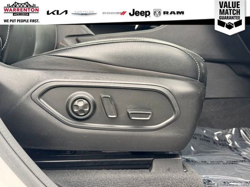 Used 2024 Jeep Grand Cherokee Limited image 33