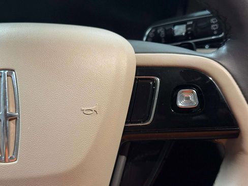 Certified 2022 Lincoln Corsair Grand Touring w/ Elements Technology Bundle image 12