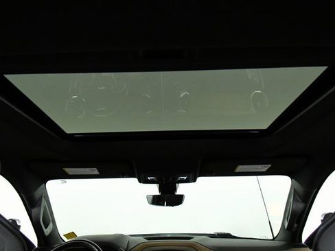 Used 2022 Chevrolet Silverado 3500 High Country w/ Technology Package image 26