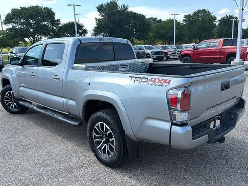 Used 2021 Toyota Tacoma TRD Sport AWD/4WD image 5