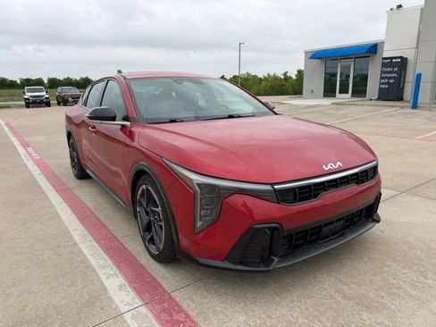 Used 2025 Kia K4 GT-Line FWD image 1