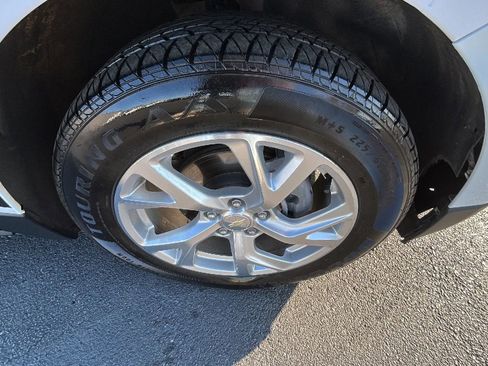 Used 2019 Chevrolet Equinox Premier image 53