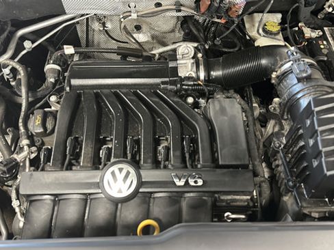 Used 2022 Volkswagen Atlas Cross Sport SE AWD/4WD image 29