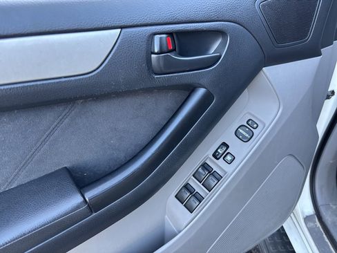 Used 2004 Toyota 4Runner SR5 image 8