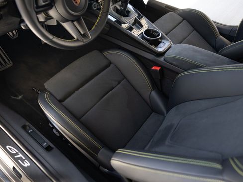 Used 2026 Porsche 911 GT3 RWD image 25