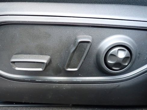 New 2025 Jeep Grand Cherokee Limited w/ Black Appearance Package image 17