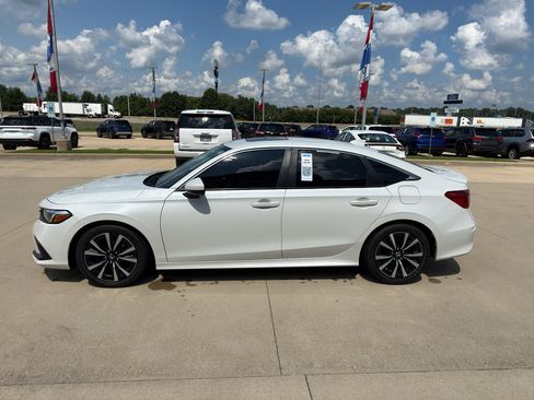 Used 2022 Honda Civic EX image 8
