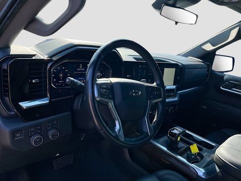 Used 2023 Chevrolet Silverado 1500 RST AWD/4WD image 9